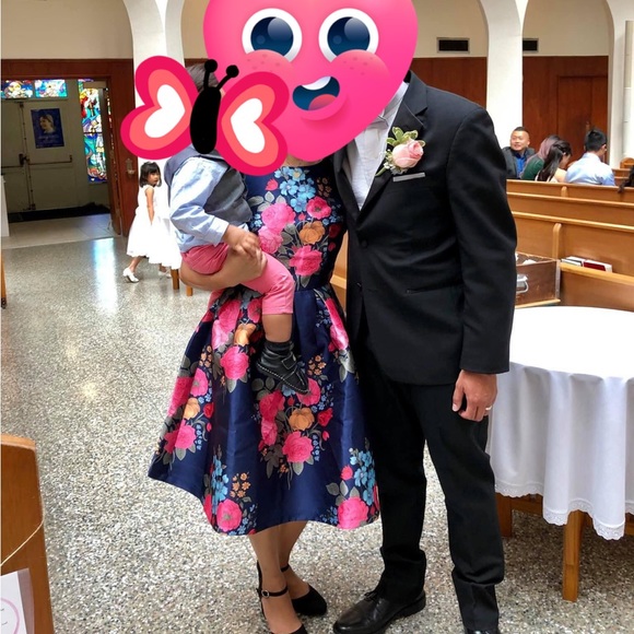 Chi Chi London UK8/US4 Fit and Flare Floral Dress in Beautiful Blue - Picture 7 of 8